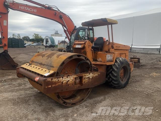 Sakai SV70TF Single drum rollers