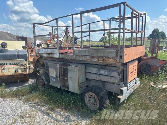 SkyJack  Scissor lifts