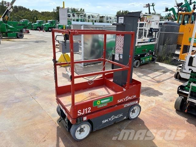 SkyJack SJ12 Vertical mast lifts