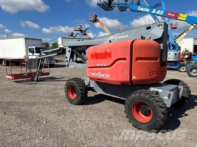 SkyJack SJ63AJ Articulated boom lifts