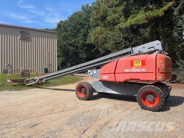 SkyJack SJ86T Telescopic boom lifts