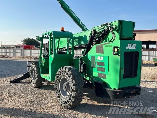 SkyTrak 10042 Telescopic handlers