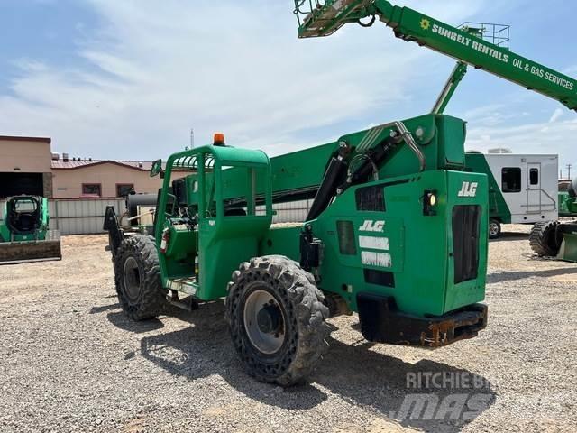SkyTrak 10042 Telescopic handlers