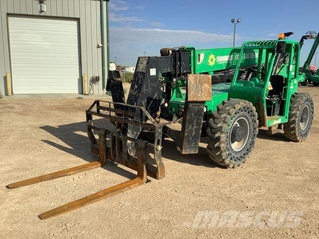 SkyTrak 10042 Telescopic handlers