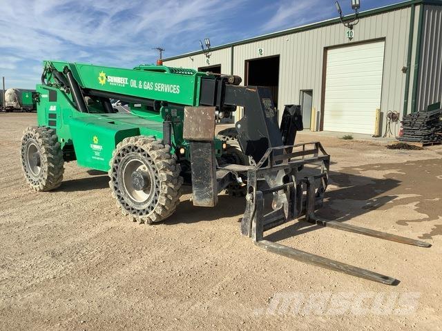 SkyTrak 10042 Telescopic handlers