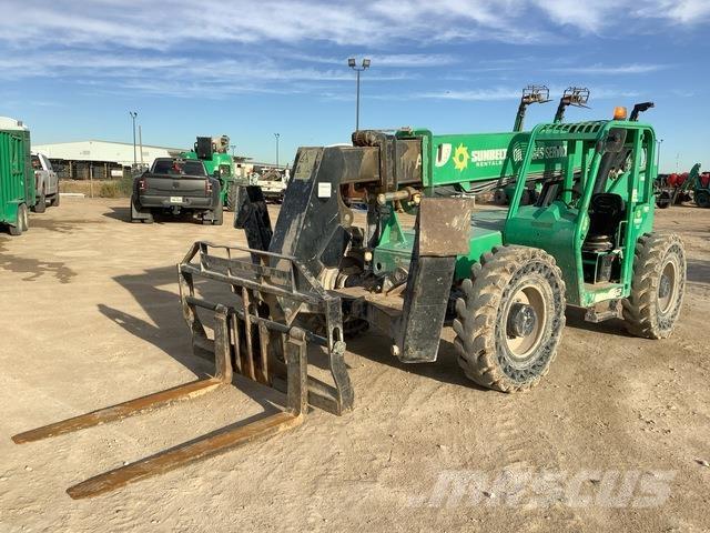 SkyTrak 10042 Telescopic handlers