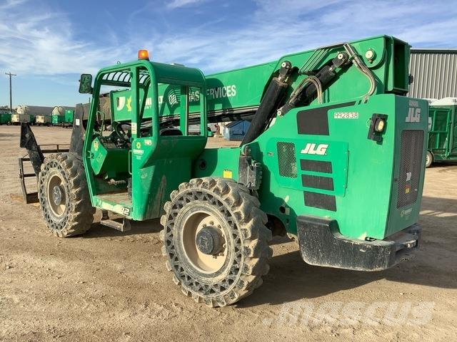 SkyTrak 10042 Telescopic handlers