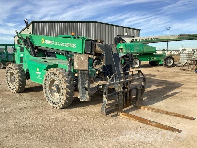 SkyTrak 10042 Telescopic handlers