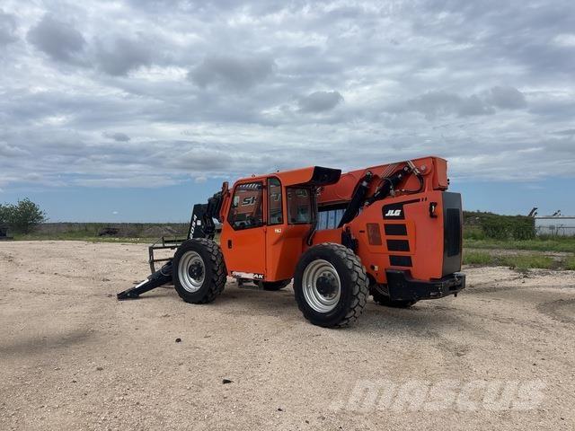 SkyTrak 12054 Telescopic handlers