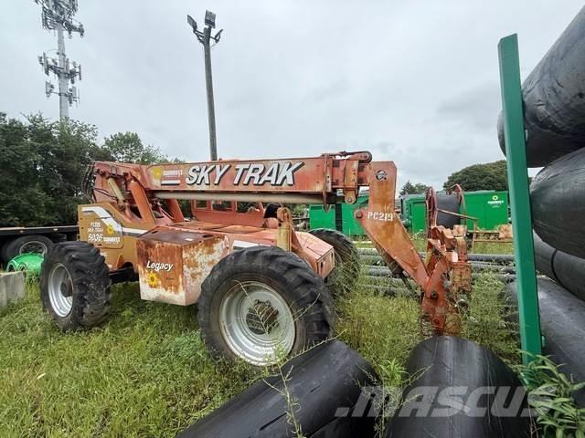 SkyTrak 6036 Telescopic handlers