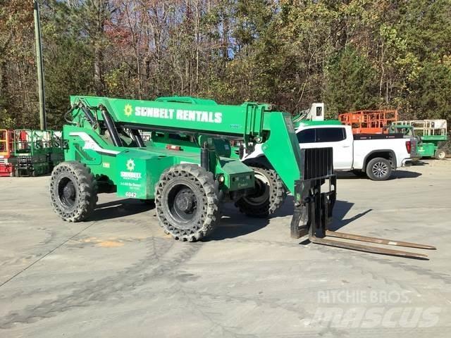 SkyTrak 6042 Telescopic handlers