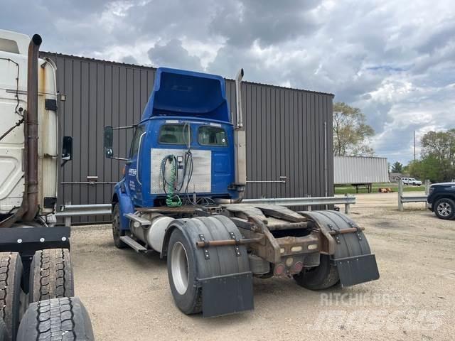 Sterling A9500 Truck Tractor Units