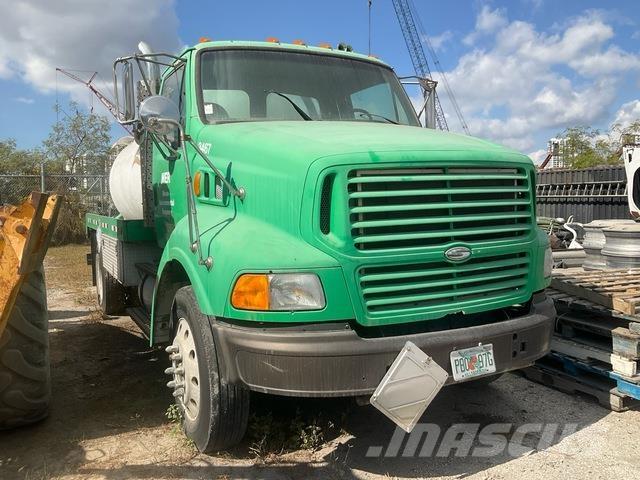 Sterling A9513 Sewage disposal Trucks