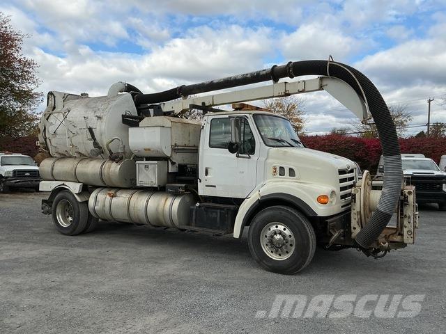 Sterling L7501 Sewage disposal Trucks