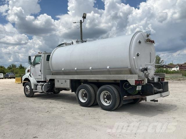 Sterling L9500 Sewage disposal Trucks