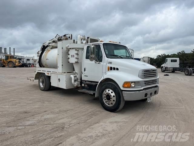 Sterling M7500 Sewage disposal Trucks
