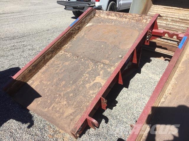  Syntron MF400 Feeders