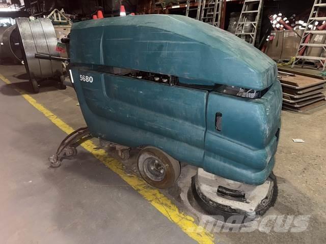 Tennant 5680 Scrubber dryers