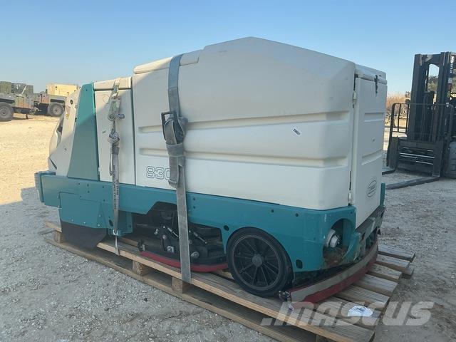 Tennant 8300 Scrubber dryers