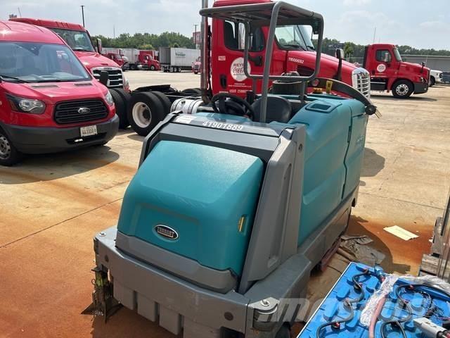 Tennant M17 Indoor sweepers
