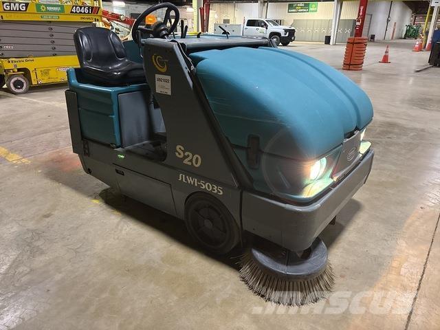 Tennant S20 Indoor sweepers