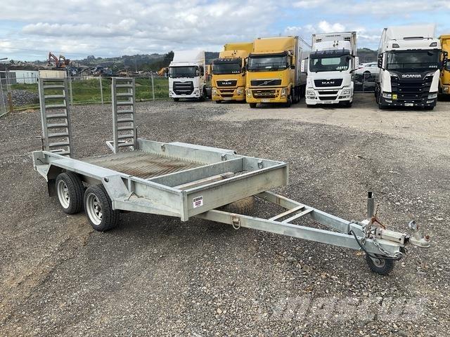 Titan  Vehicle transport trailers