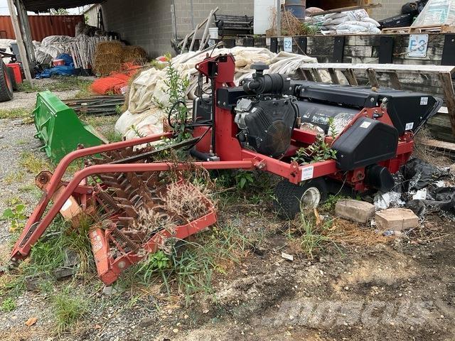 Toro  Aerators and dethatchers