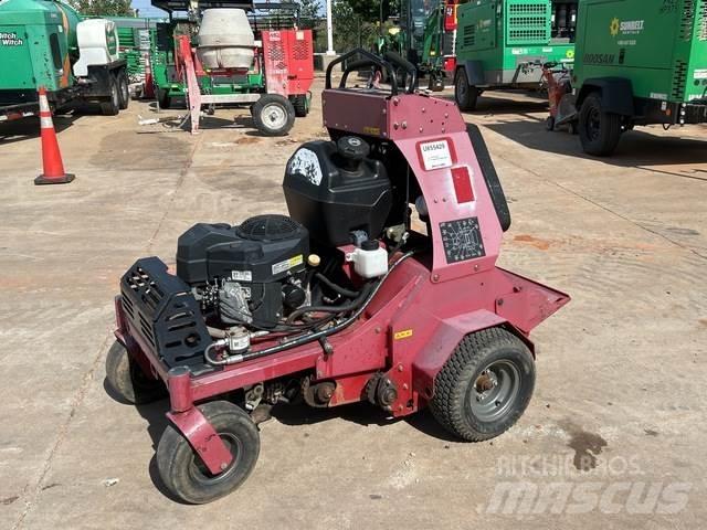 Toro 29521 Aerators and dethatchers