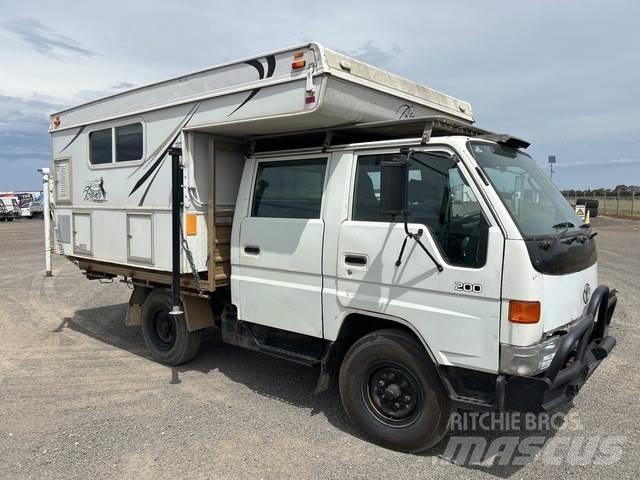 Toyota DYNA Flatbed/Dropside trucks