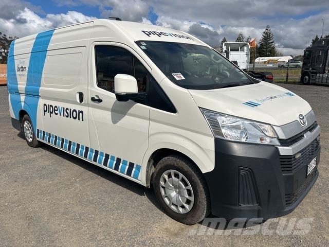 Toyota HiAce Panel vans