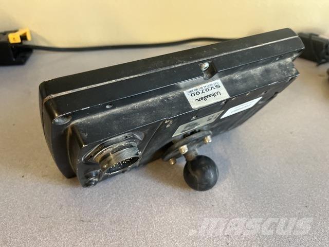 Trimble CB460 Other
