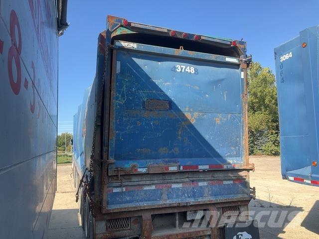 Universal  Walking floor semi-trailers