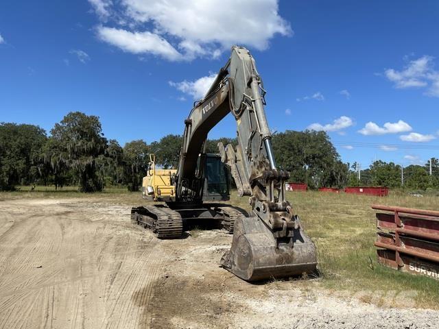 Volvo EC300DL Crawler excavators