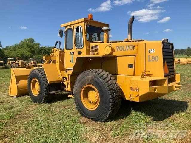 Volvo L90 Wheel loaders