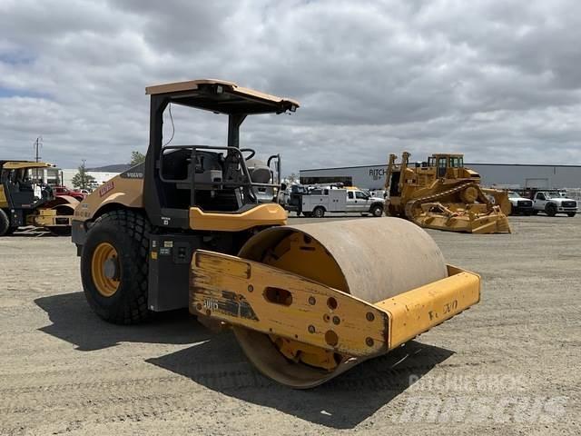 Volvo SD115 Single drum rollers