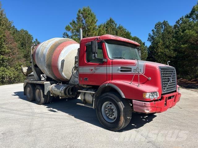 Volvo VHD64B Other trucks