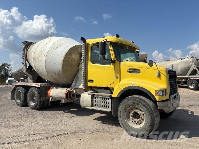 Volvo VHD64F Other trucks