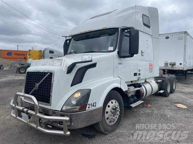 Volvo VLN670 Truck Tractor Units