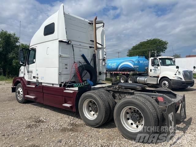 Volvo VNL Truck Tractor Units