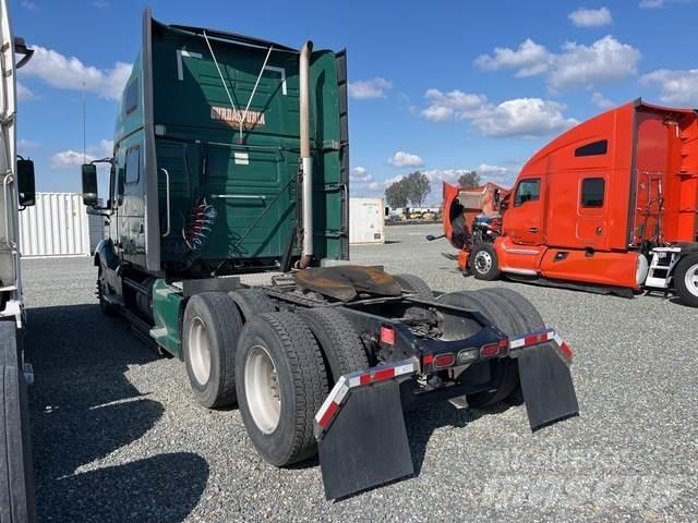 Volvo VNL Truck Tractor Units