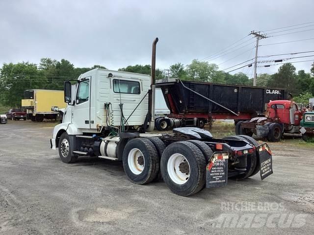 Volvo VNL Truck Tractor Units