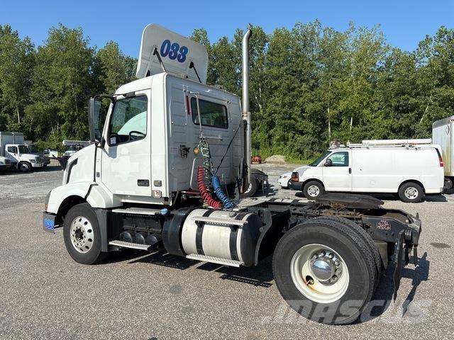 Volvo VNL Truck Tractor Units