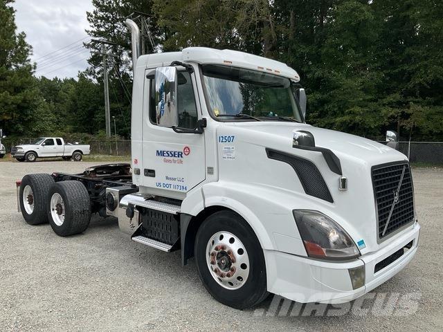 Volvo VNL Truck Tractor Units
