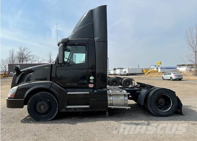Volvo VNL Truck Tractor Units