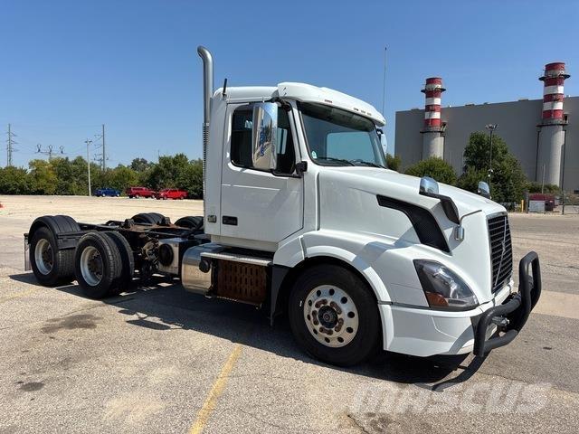 Volvo VNL Truck Tractor Units