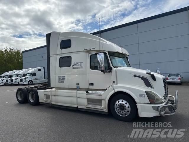 Volvo VNL 780 Truck Tractor Units