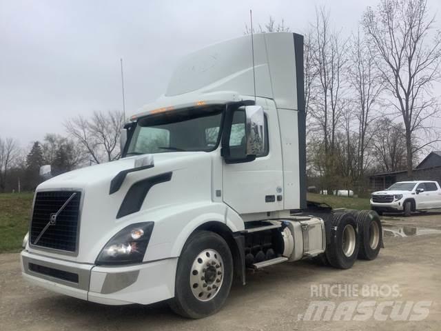 Volvo VNL300 Truck Tractor Units