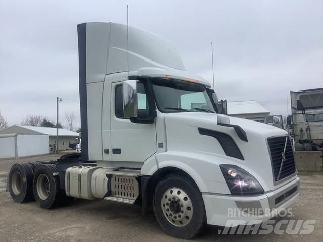 Volvo VNL300 Truck Tractor Units