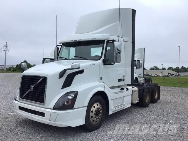 Volvo VNL300 Truck Tractor Units