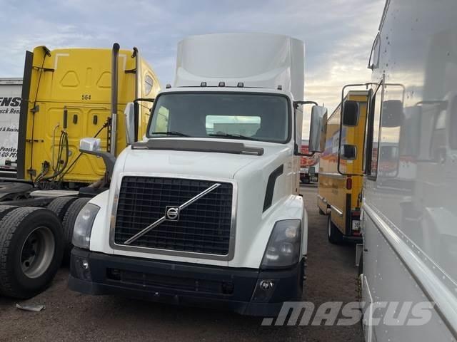 Volvo VNL64 Truck Tractor Units
